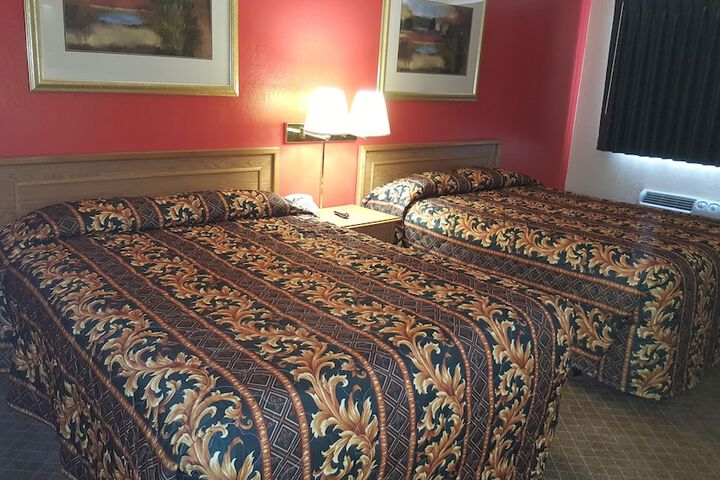 Room 10 of 20