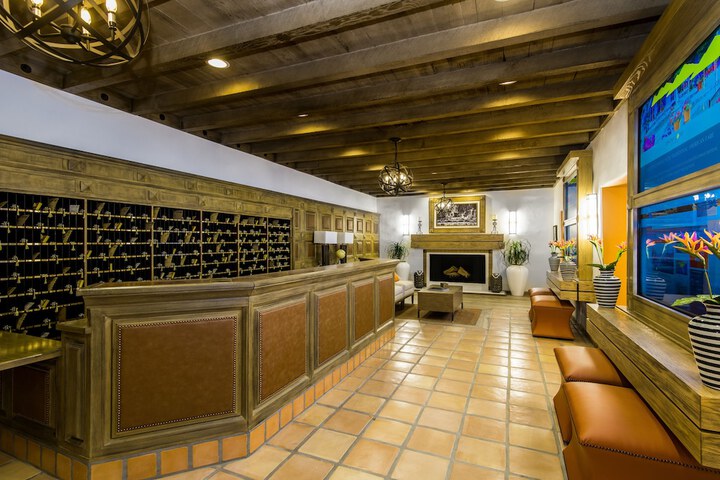 Hotel Interior 22 of 189