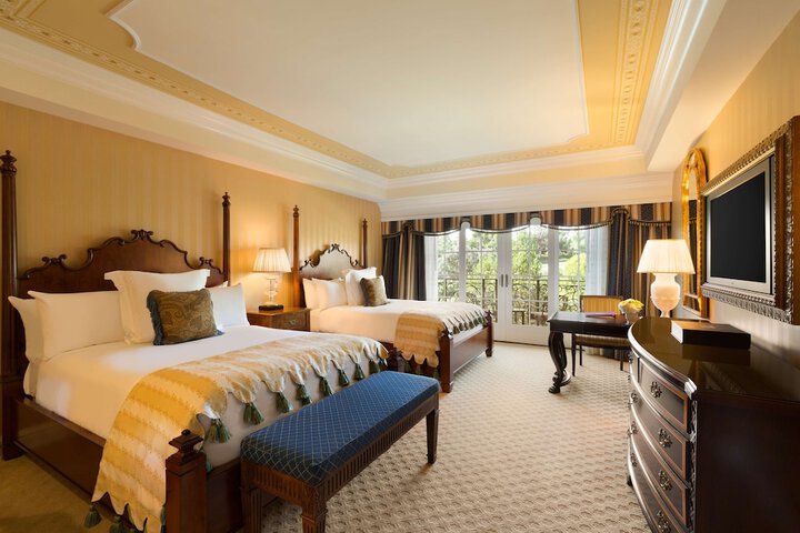 Room 44 of 147