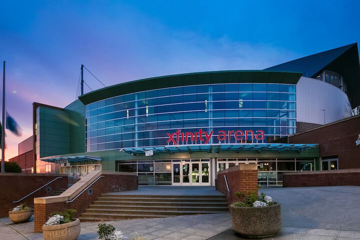 Holiday Inn Express & Suites Everett by IHG