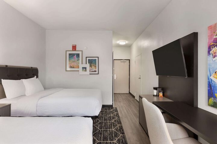 Room 37 of 70
