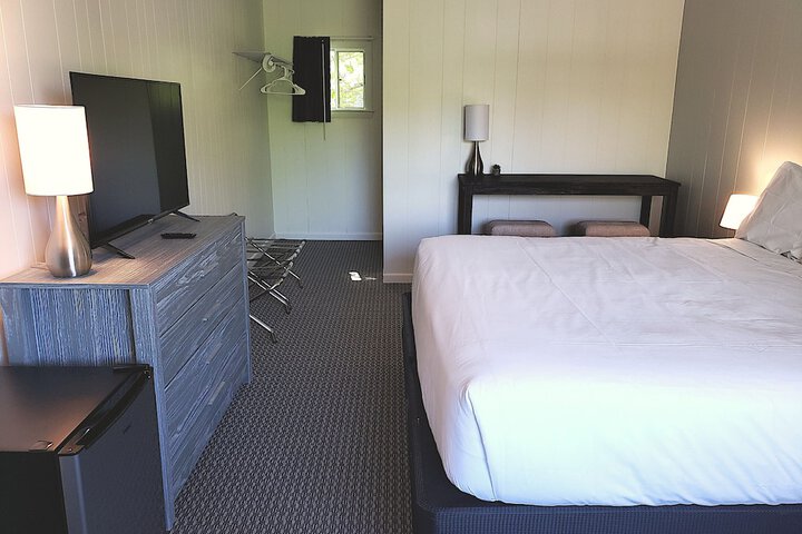 Room 13 of 36