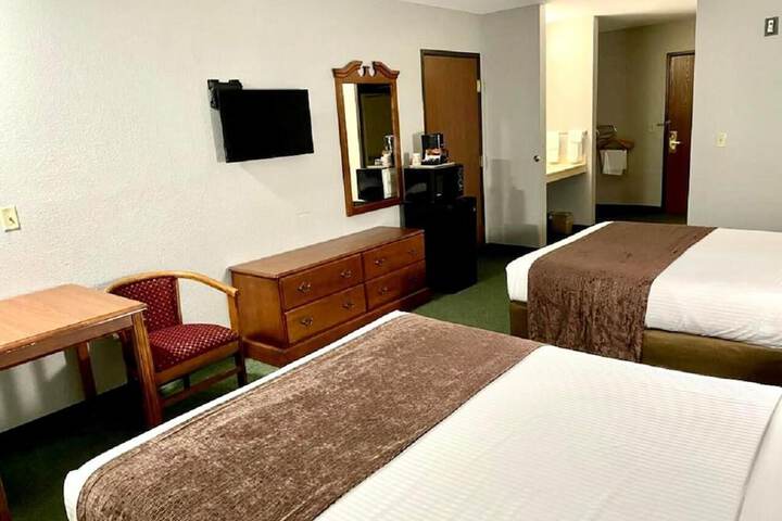 Star City Inn & Suites