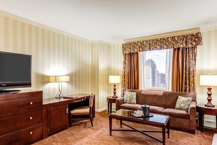Room 8 of 36