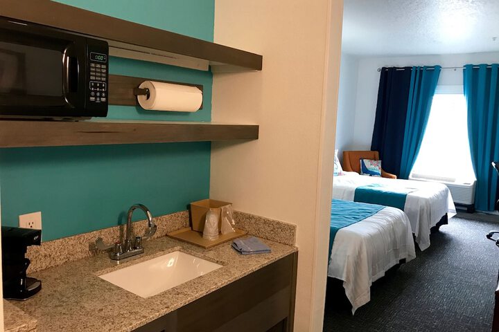 Room 49 of 76