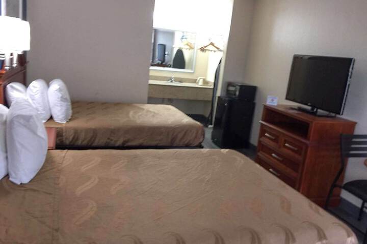 Room 9 of 22