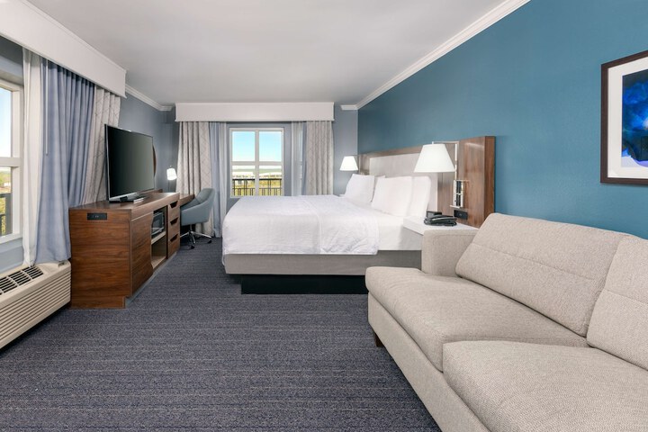 Room 28 of 44