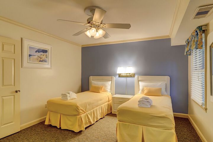 Room 26 of 121