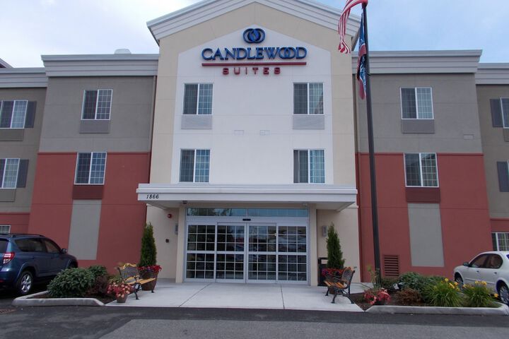 Candlewood Suites Burlington South by IHG