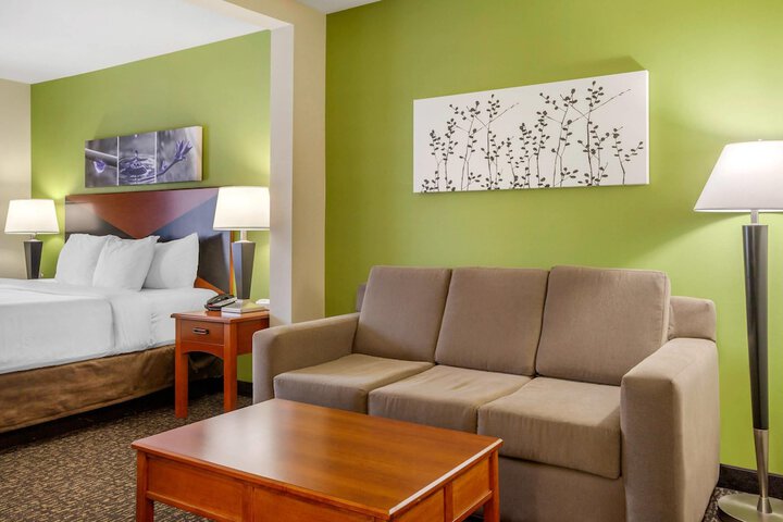 Sleep Inn & Suites Milwaukee Airport
