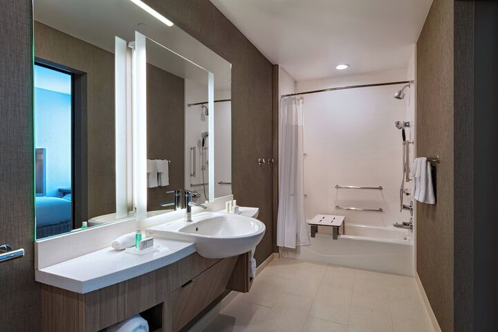 Room 15 of 31