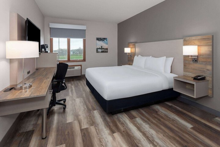 Links Bos Landen Hotel & Spa of Pella Trademark by Wyndham