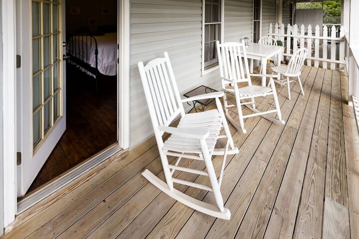 Equinox Inn at Canyon Lake