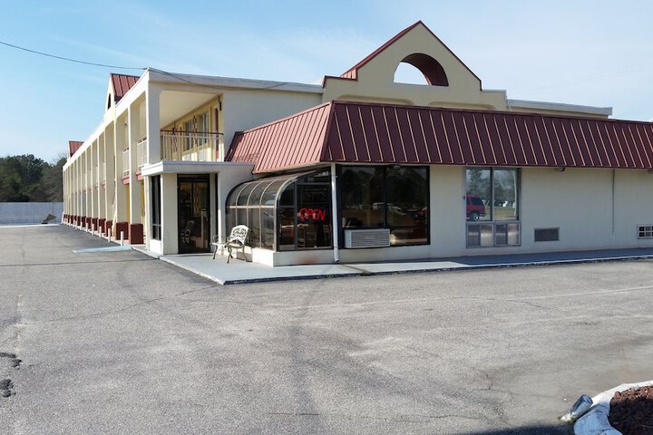 Economy Inn
