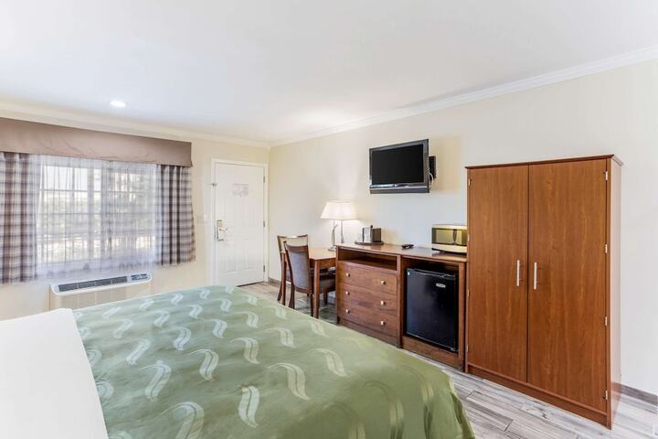 Room 48 of 75