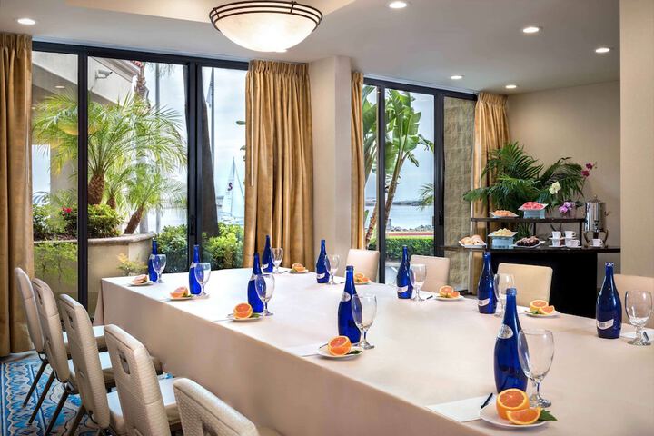 Dining 54 of 68