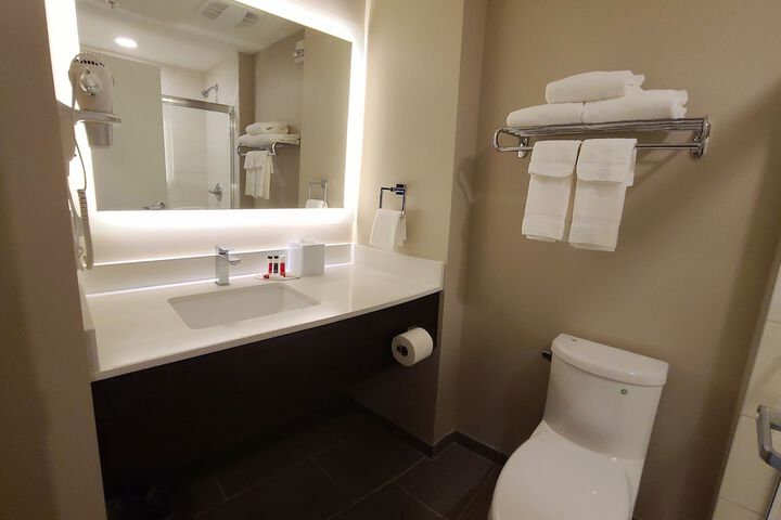 Room 12 of 51