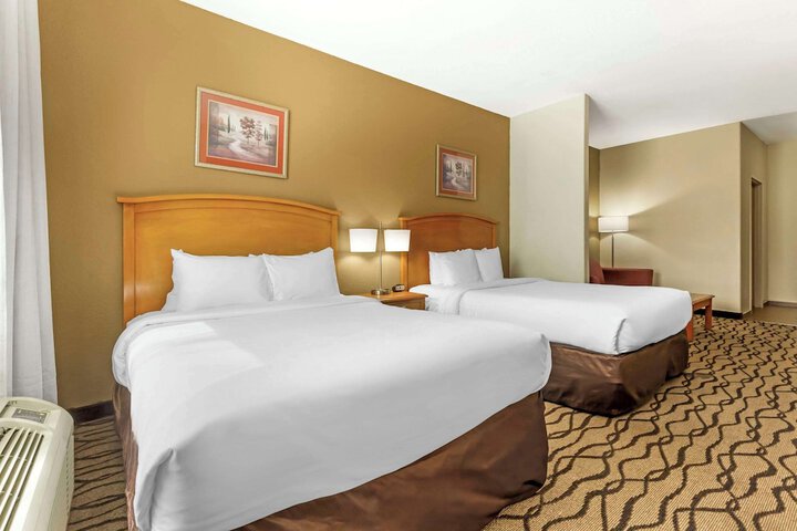 Room 25 of 51