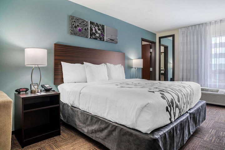 Room 14 of 32