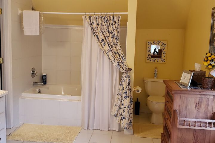 Room 40 of 52