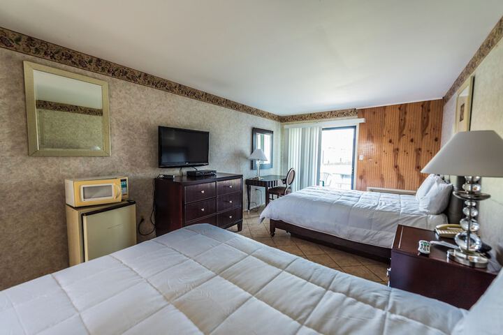 Room 28 of 68