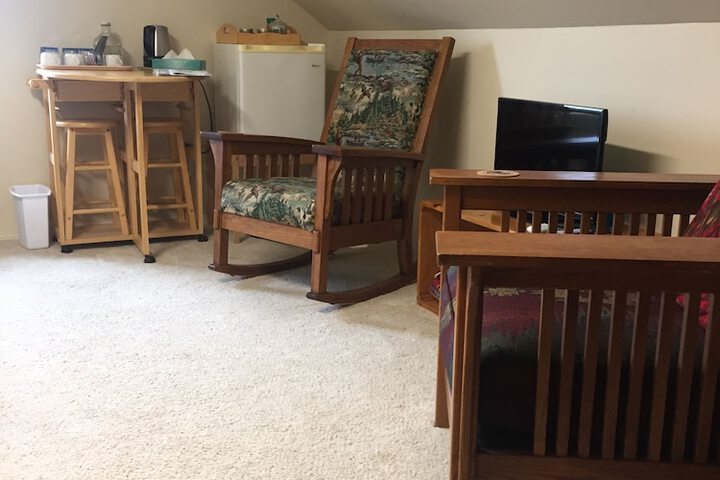 Room 27 of 46