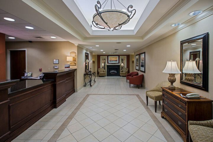 Holiday Inn Express & Suites Flowood by IHG