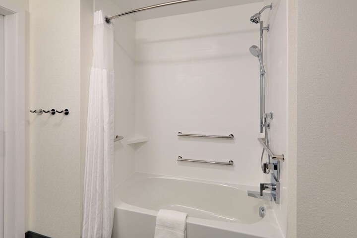 Hampton Inn by Hilton Irvine Spectrum / Lake Forest