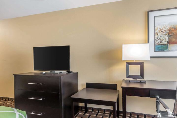 Room 15 of 24