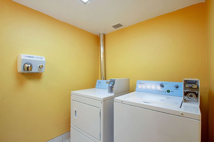 Room 11 of 22