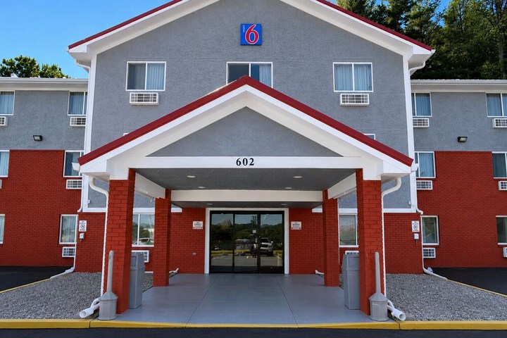 Motel 6 Morehead KY