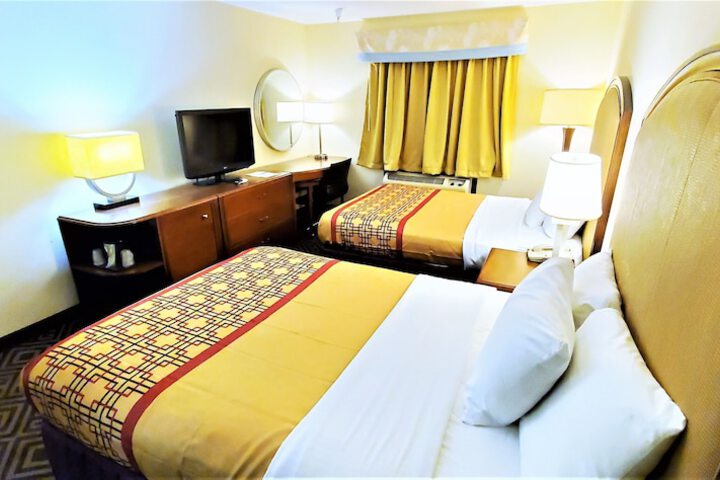 Room 40 of 42