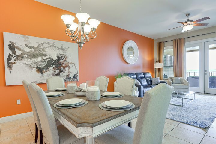 Lake LBJ Condo w / Private Balcony Lake Views