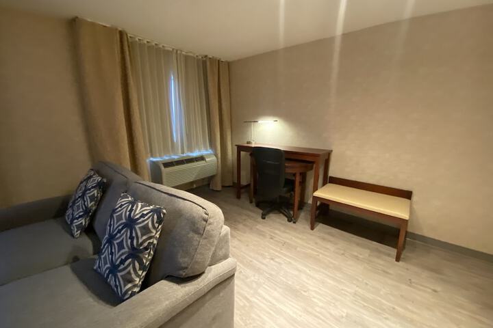 Room 43 of 82