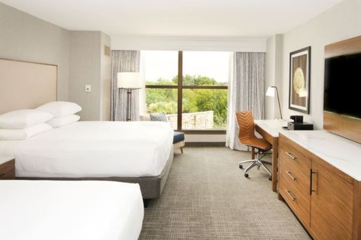 Room 46 of 142