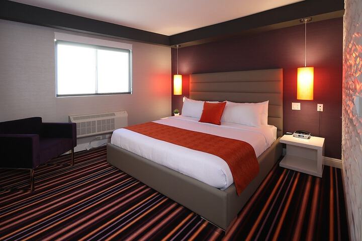 Room 8 of 22