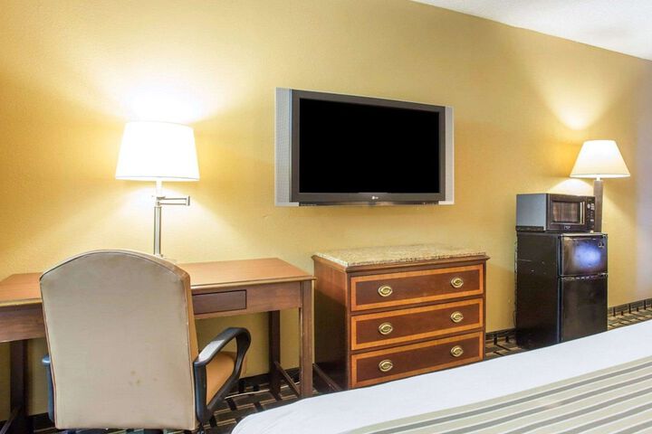 Room 16 of 49