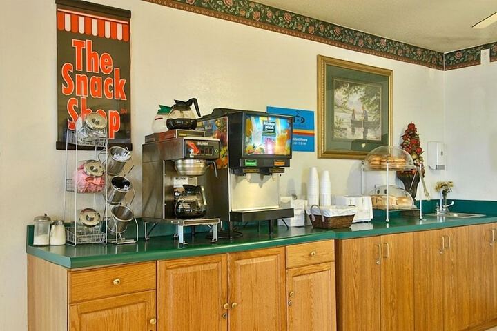 Breakfast/Coffee Service 8 of 10