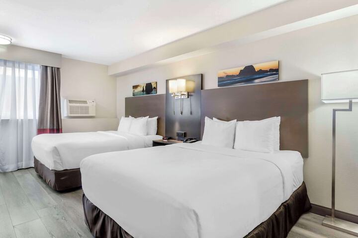 Room 37 of 52