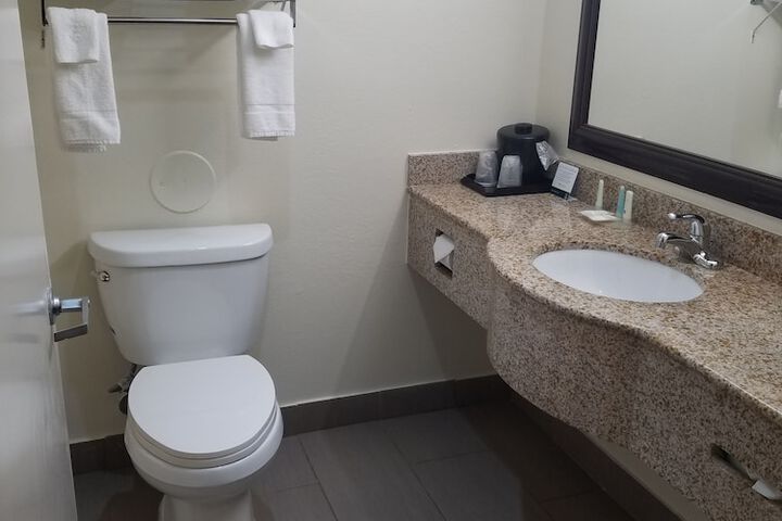 Room 20 of 37