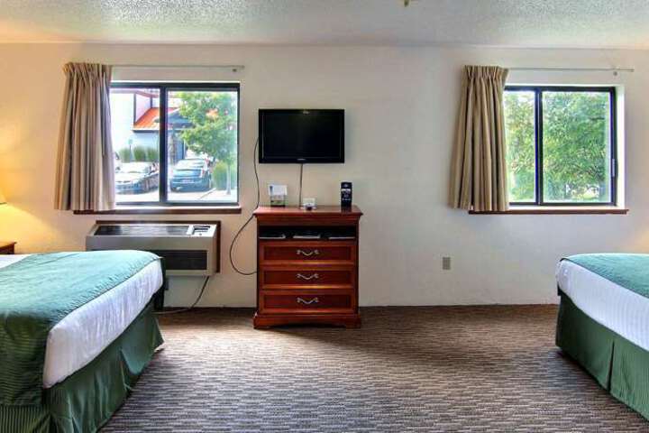 Room 8 of 11