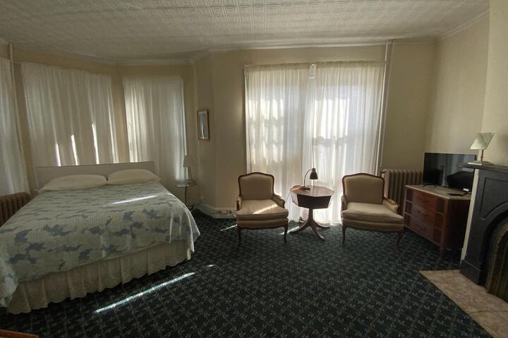 Room 26 of 26