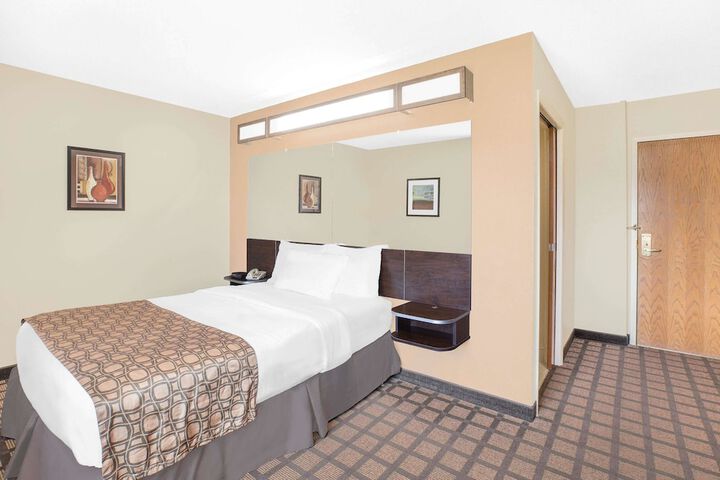 Microtel Inn by Wyndham Franklin