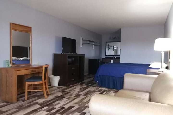 Room 13 of 19