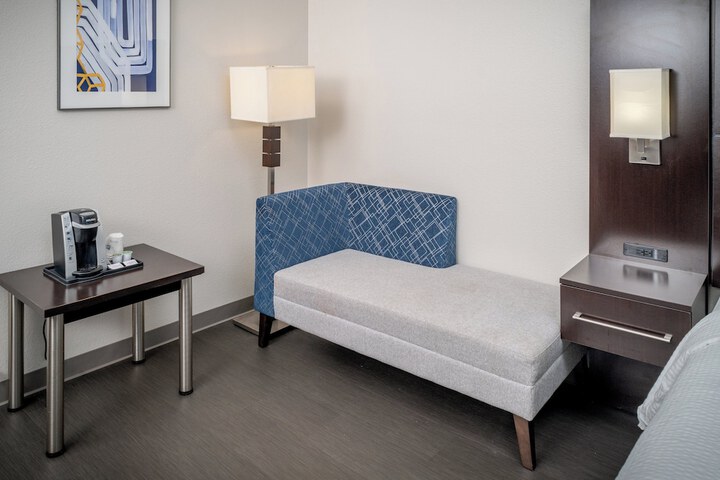 Room 71 of 110
