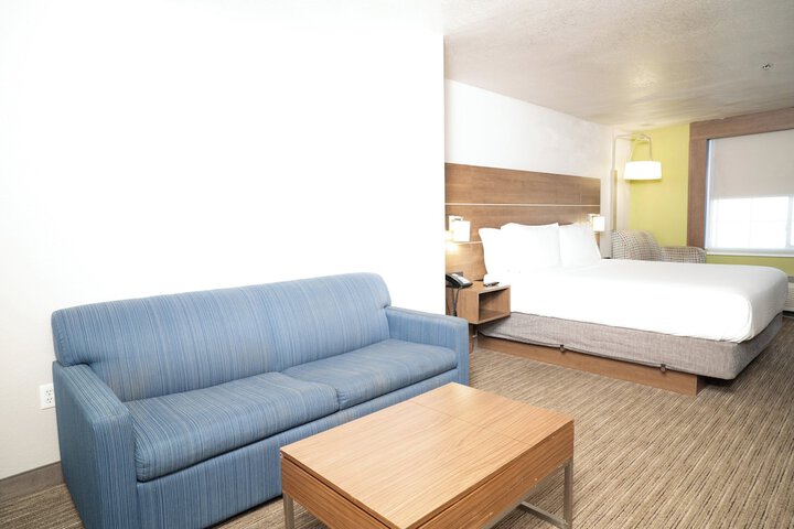 Holiday Inn Express Hotel & Suites Hesperia by IHG