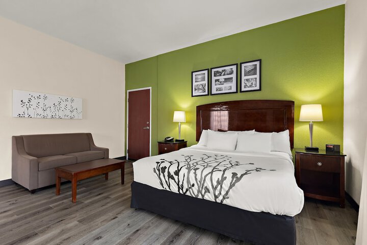 Room 15 of 35