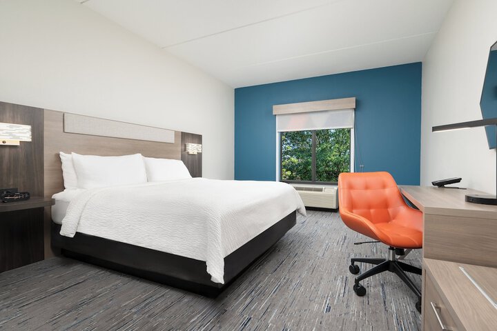 Room 25 of 57