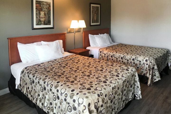 Room 12 of 15