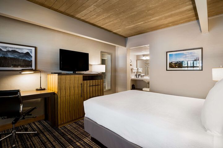 Room 13 of 61